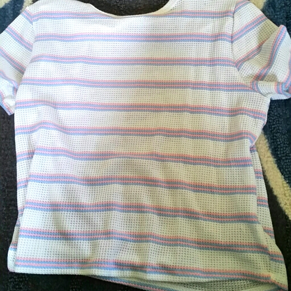 Short sleeve shirt sweater